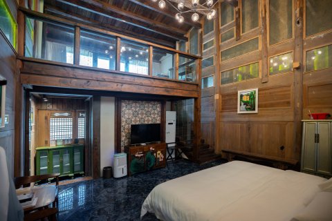 十二背后双河客栈