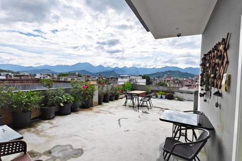 黄姚古镇蓝雪花开客栈