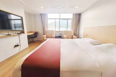 龙凤大酒店(石泉古城店)