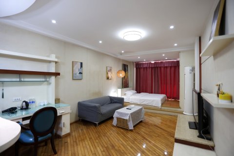 重庆轻松酒店(四公里轻轨站店)