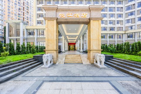 丰顺悦江温泉酒店