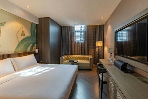 南昌八一广场桔子水晶酒店