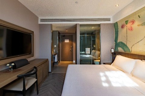 南昌八一广场桔子水晶酒店