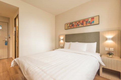 汉庭酒店(西宁大新街夜市莫家街店)