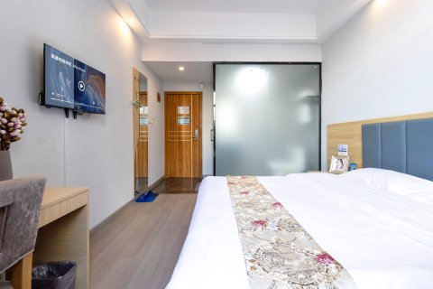 茶韵商旅酒店(信阳火车站天润广场店)