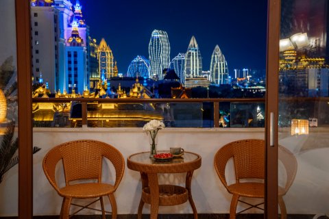 西双版纳告庄江景湾酒店(告庄西双景星光夜市店)