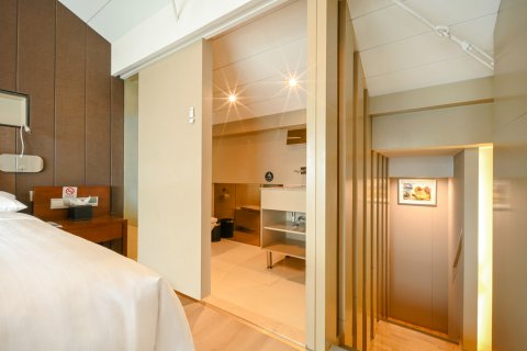 中航翔通游艇会酒店(青岛奥帆中心五四广场店)