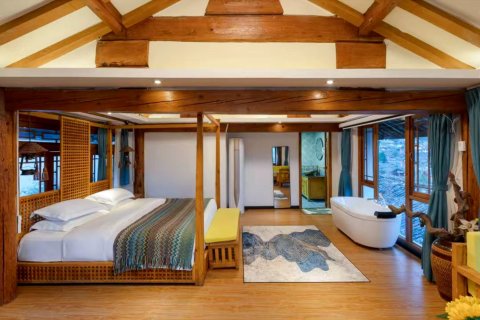 三只小熊·全景美宿(丽江古城四方街店)