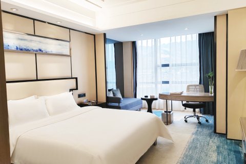 巴东东圣九州国际大酒店(长江大桥巫峡口景区店)