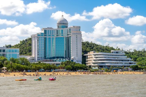 珠海德翰大酒店(情侣路海滨泳场店)