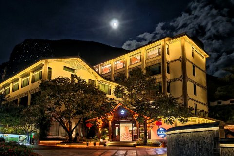 大理石门关温泉酒店