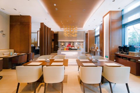 陆家嘴明城酒店(上海新国际博览中心店)