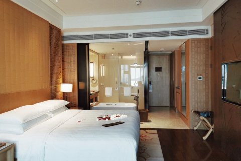 珠海新骏景万豪酒店(情侣路香炉湾沙滩店)