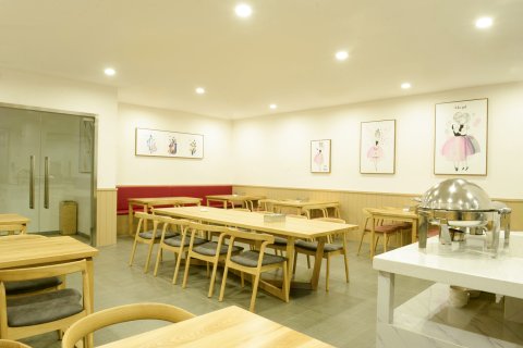 壹世榕泰酒店(工商大学轻轨站店)