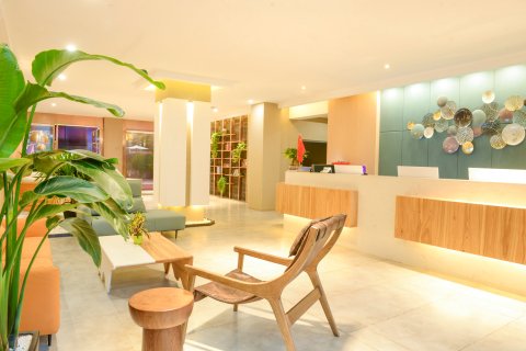 壹世榕泰酒店(工商大学轻轨站店)