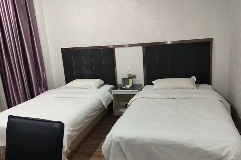 洛宁龙豪快捷酒店