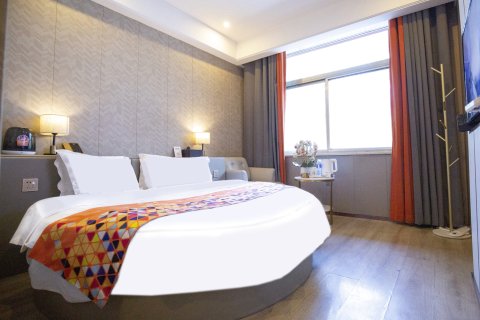 长城主题酒店(蒲城中心广场店)