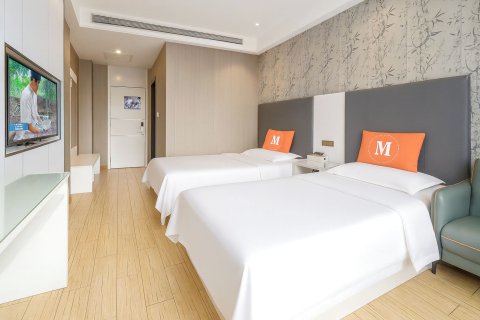 长城主题酒店(蒲城中心广场店)