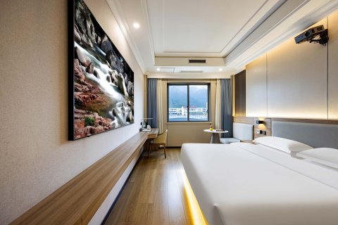 悦美程酒店(临海银泰城店)