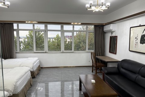 卢龙紫润·域民宿