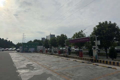 维也纳酒店(鹤山汽车总站店)