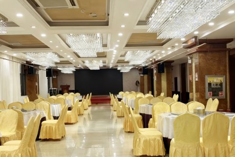 新天地酒店(曲靖罗平体育中心店)