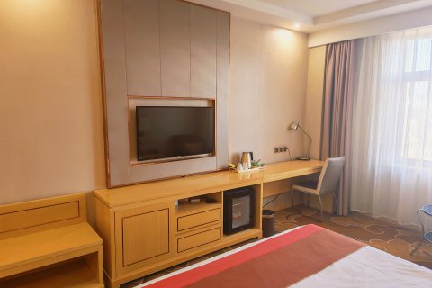 鞍山莱弗仕酒店