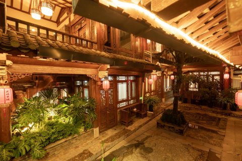 花语梦境·唯美私人品质度假观景庭院(丽江古城四方街店)