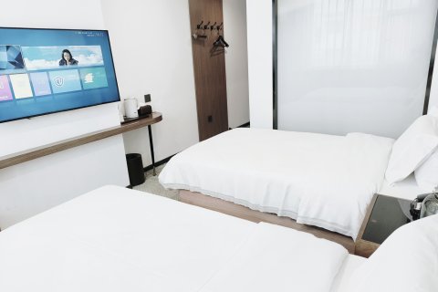 兰州人民饭店(西关地铁站张掖路步行街店)