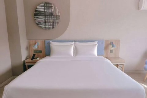 如家酒店(丹东凤城凤凰山凤铧街店)