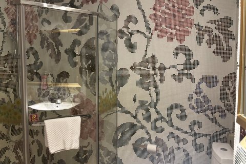 龙里伯爵钻石酒店