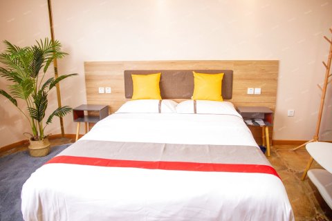 中州铂尔曼宾馆(六安舒城县九溪江南店)