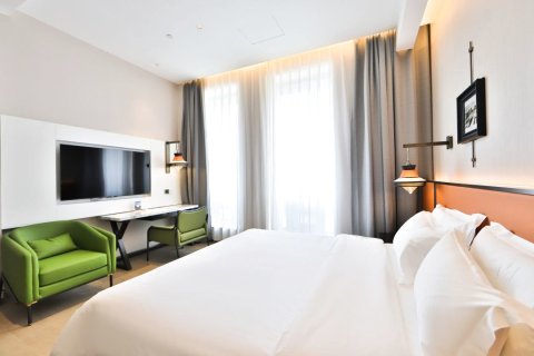 思瑞秋酒店(长春伪满皇宫火车站店)