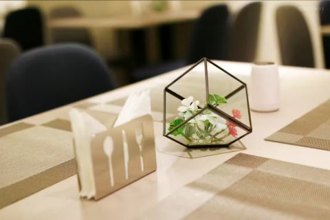 如家酒店(鸡西金龙大厦火车站万达广场店)