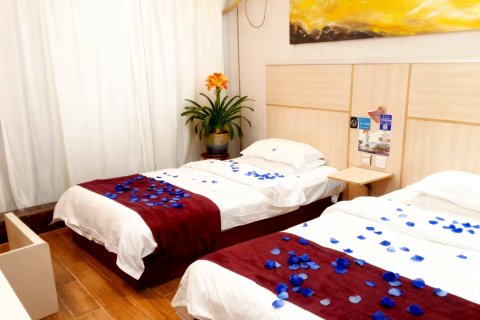 途窝假日酒店(泾阳北极宫店)