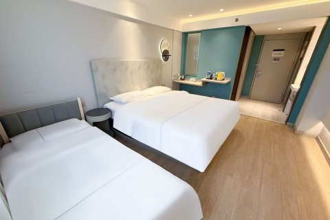 白玉兰酒店(宁波天一广场火车站店)