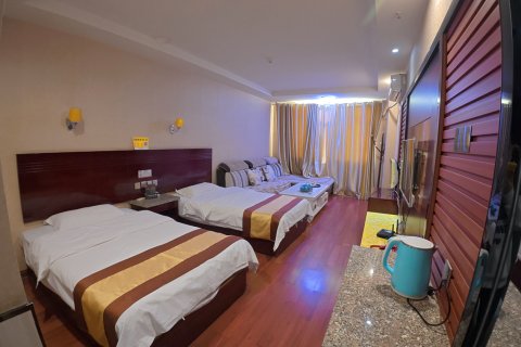 阿拉尔兴隆商务宾馆