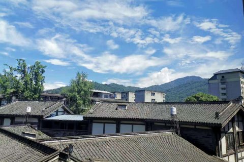 简悦之家精致酒店(都江堰景区店)