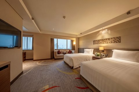 广州中心皇冠假日酒店