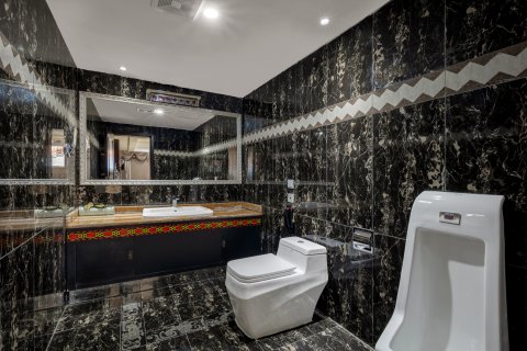 凉山风情大酒店(西昌月亮湖湿地公园店)