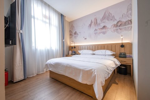 遇柒酒店(杭州西湖龙翔桥地铁站店)