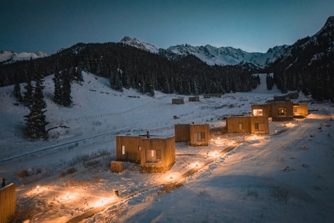 温泉赛里木湖克鲁格野奢营地