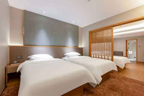 明湖泉盈酒店(济南大明湖泉城广场店)