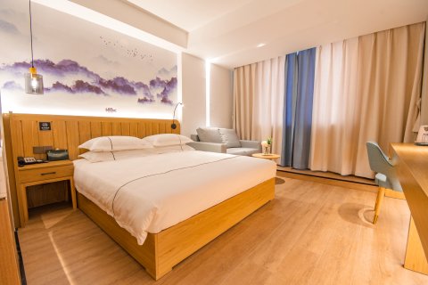 遇柒酒店(杭州西湖龙翔桥地铁站店)