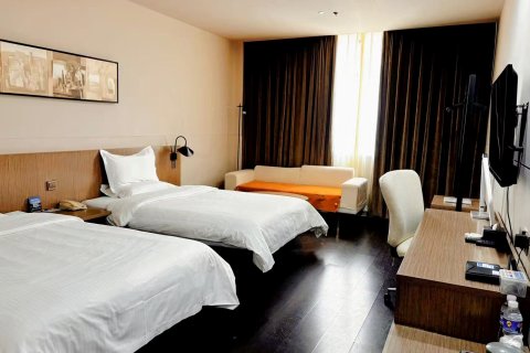 衡逸酒店(武威火车站店)