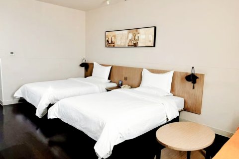 衡逸酒店(武威火车站店)