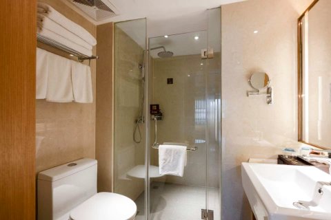 明湖泉盈酒店(济南大明湖泉城广场店)