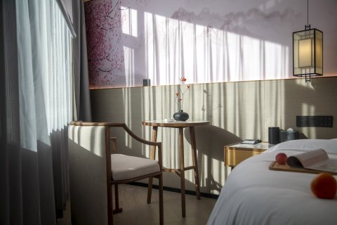 陌上轻雅酒店(青岛北站李村地铁站店)