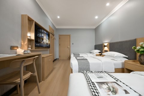 宜朵酒店（滨河公园龙山路店）