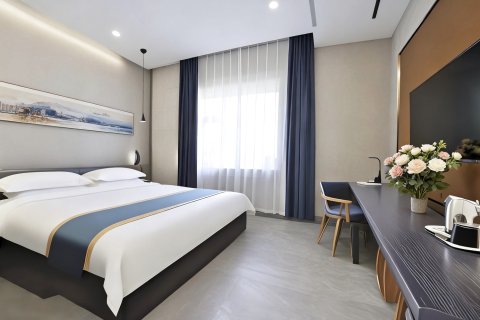 蓝溪酒店(延吉延边大学网红墙水上市场店)